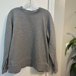 Avia gray sweatshirt 💛